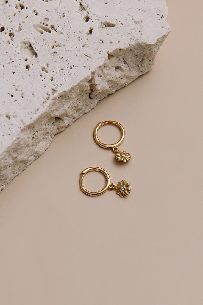 Flower Gold Huggies